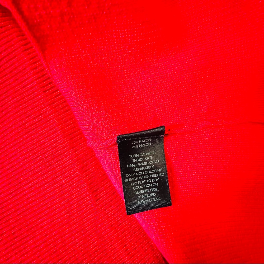 White House Black Market Scarlet Snap Front Sweater - Picture 4 of 4